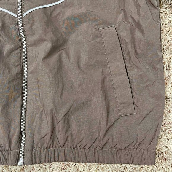 Nike Windrunner Women's Loose UV Woven Full-Zip Jacket FV6304-004, Size S (New) - Picture 8 of 14